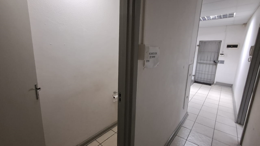 To Let commercial Property for Rent in Vincent Eastern Cape